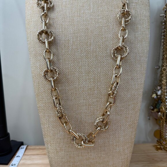 Gold-Tone Chain Link Necklace With Textured Rope Accents, Casual, Normcore - Picture 2 of 9